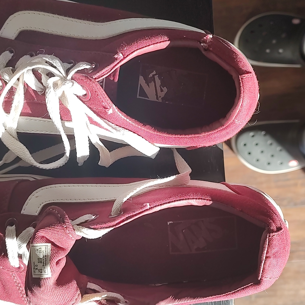 Vans - Picture 8 of 8